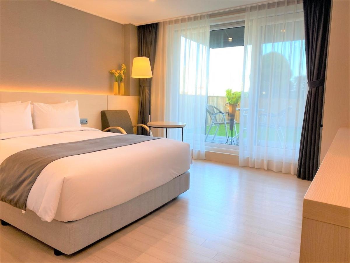New Donghae Tourist Hotel Bagian luar foto
